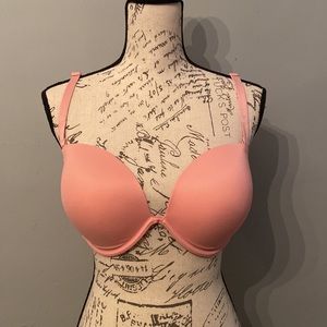 Victoria’s Secret pink bra